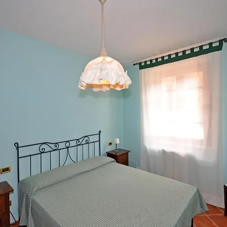 Appartamento Sleeps 4 T241781 *