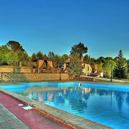 Appartamento Sleeps 4 T241781